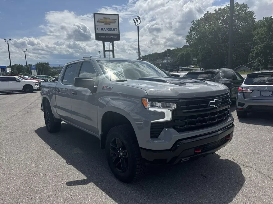 2024 Chevrolet Silverado 1500 LT Trail Boss photo 1
