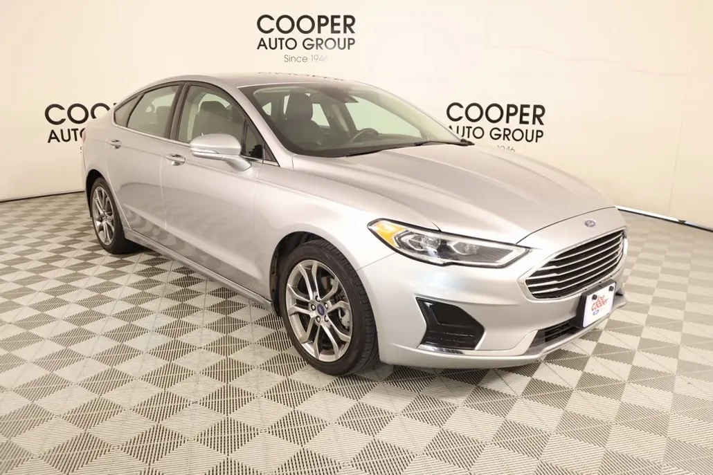 2020 Ford Fusion SEL photo 1