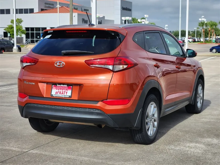 2016 Hyundai Tucson SE photo 1