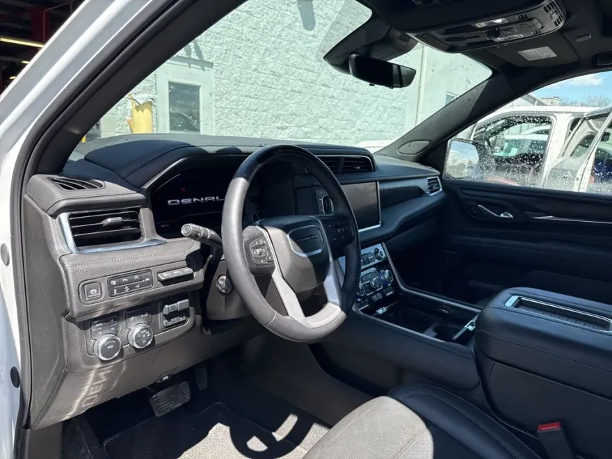 2024 Gmc Yukon Denali photo 1