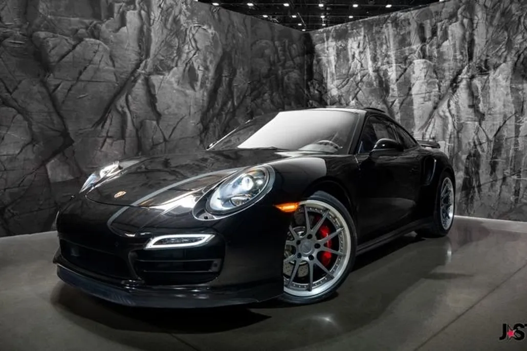 2016 Porsche 911 Turbo photo 1