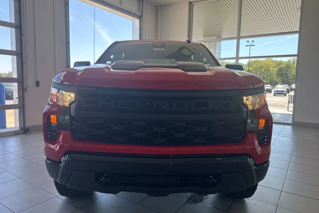 2026 Chevrolet Silverado 1500 Custom Trail Boss photo 1