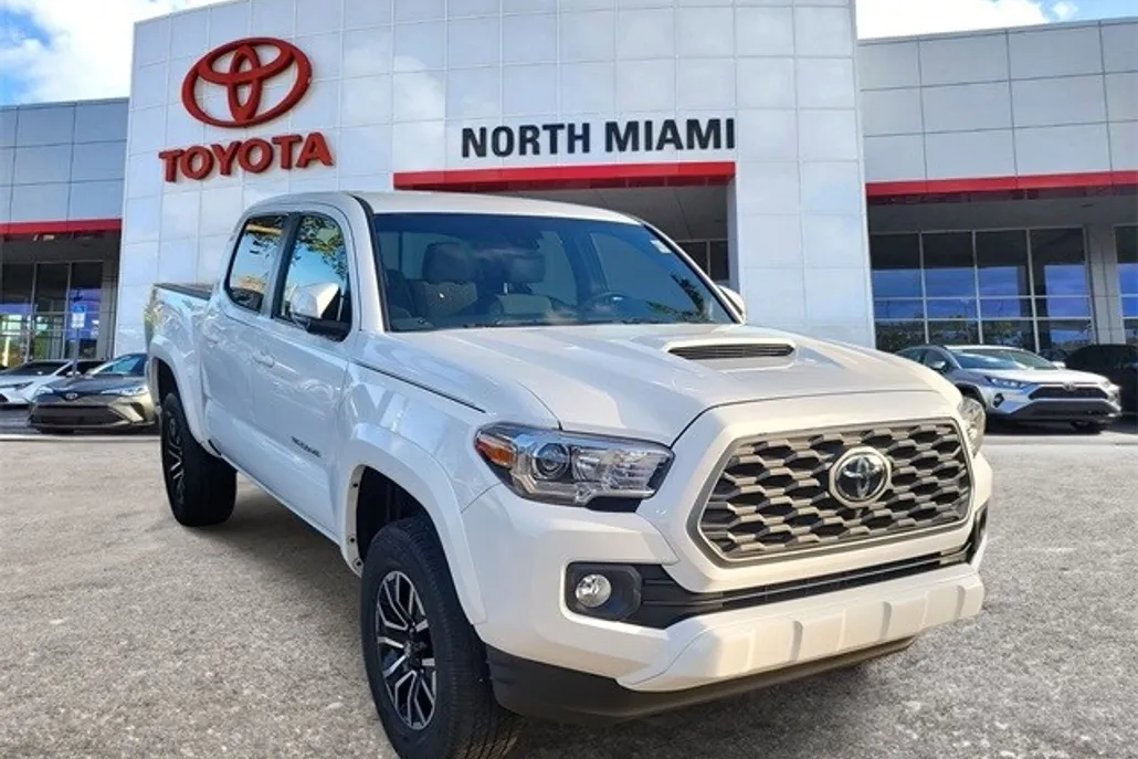 2023 Toyota Tacoma TRD Sport photo 1