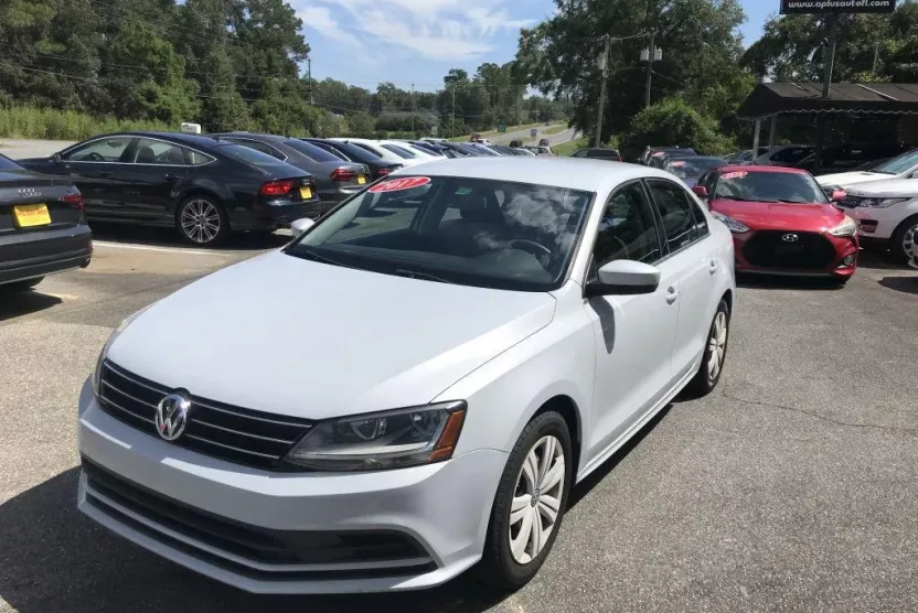 2017 Volkswagen Jetta S photo 1