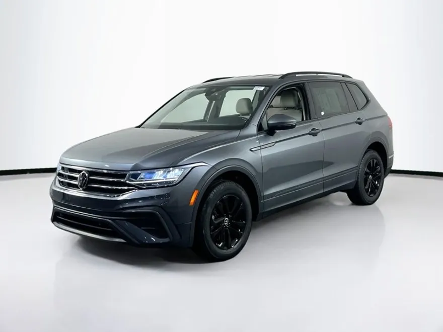 2022 Volkswagen Tiguan S photo 1