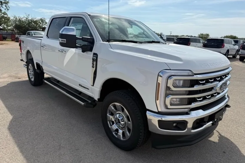 2026 Ford F-250 Lariat photo 1