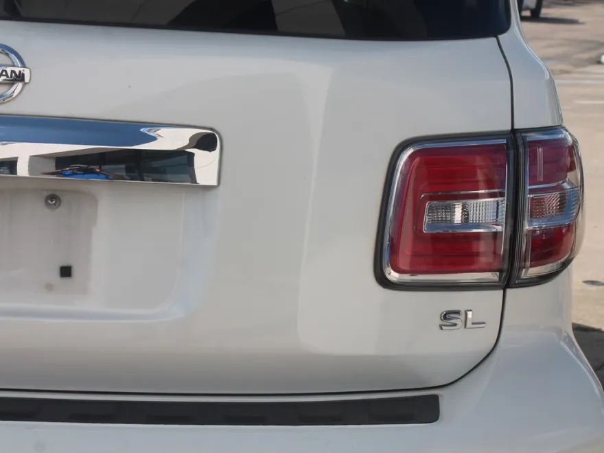 2020 Nissan Armada photo 2
