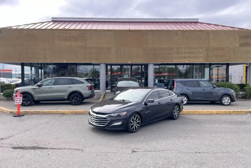 2022 Chevrolet Malibu 1LT photo 1