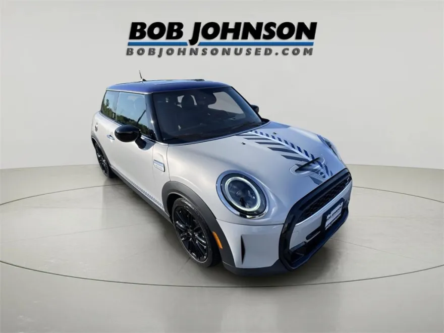 2022 Mini Cooper 2 Door Hardtop S photo 1