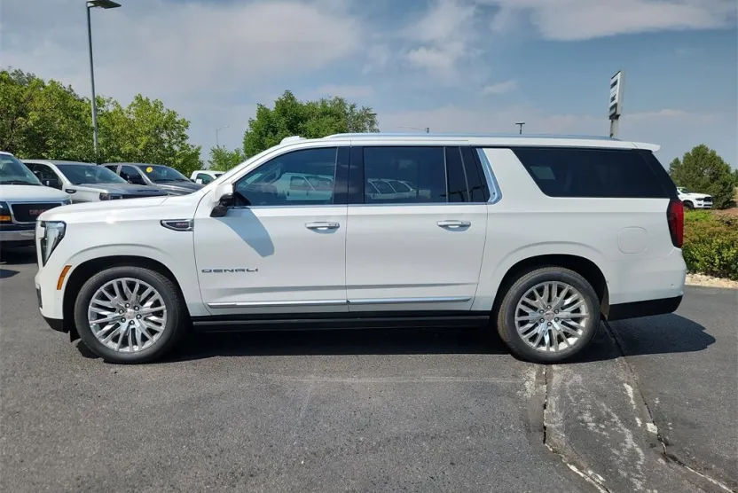 2025 Gmc Yukon XL Denali photo 1