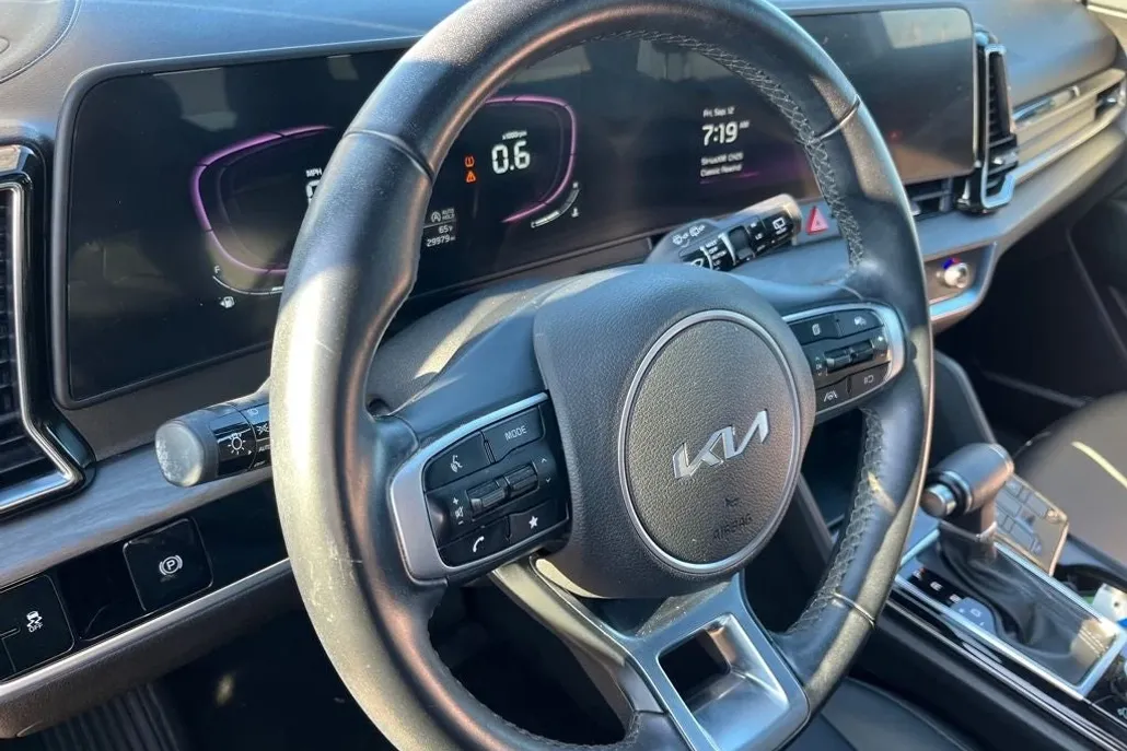 2023 Kia Sportage X-Line photo 1