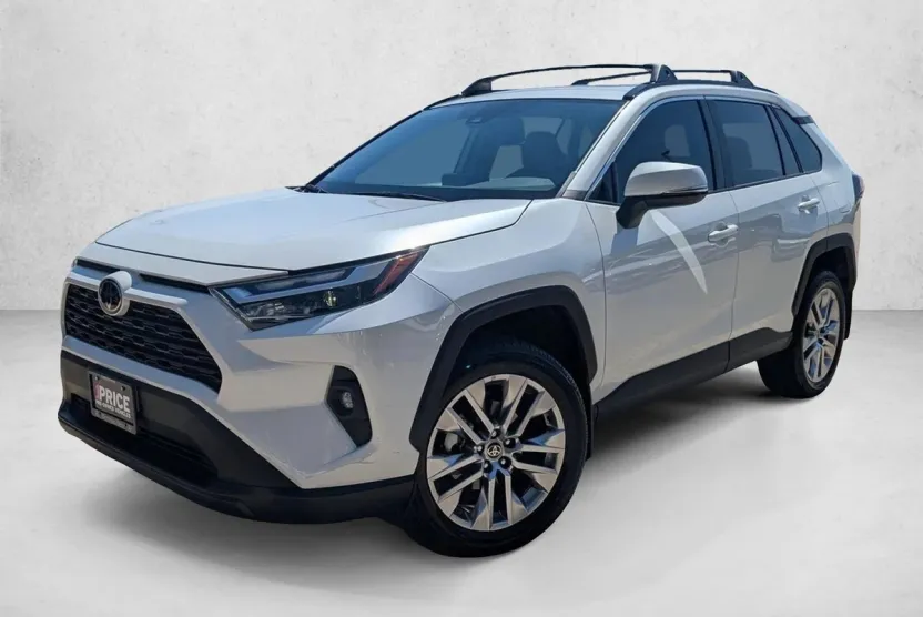 2024 Toyota RAV4 XLE Premium photo 1
