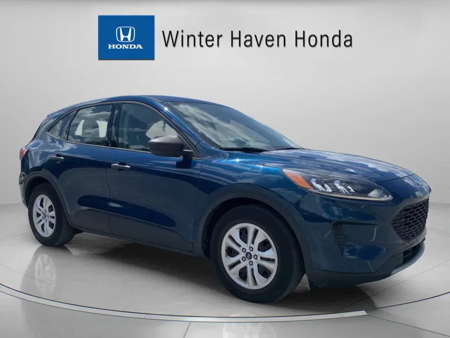 2020 Ford Escape S photo 1