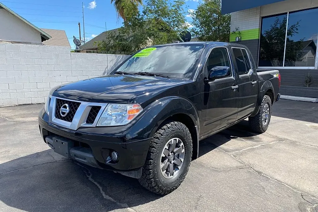 2018 Nissan Frontier PRO-4X photo 1