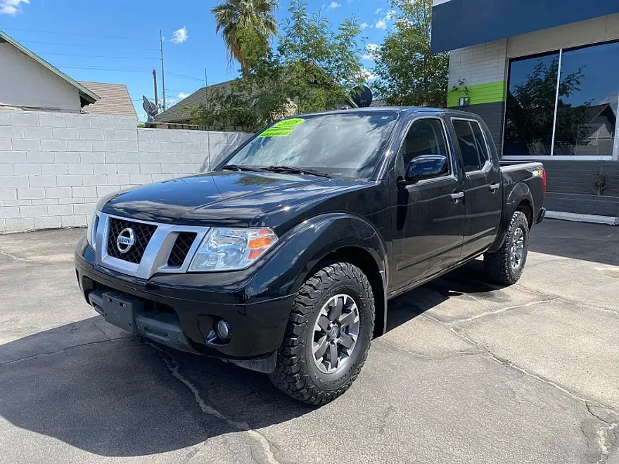 2018 Nissan Frontier PRO-4X photo 1