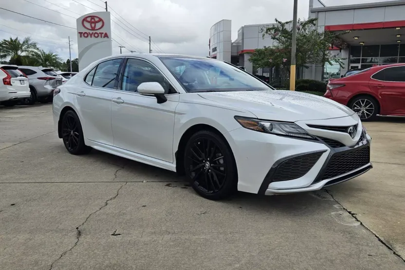 2021 Toyota Camry XSE photo 1
