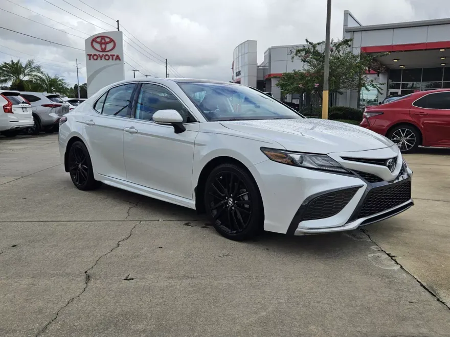 2021 Toyota Camry XSE photo 1