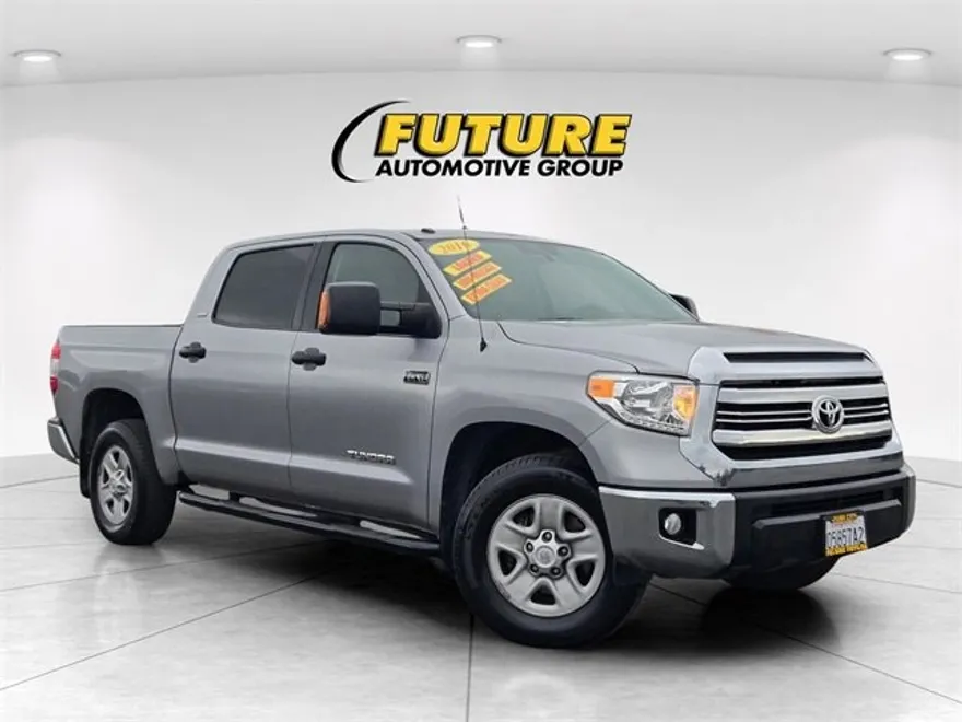 2016 Toyota Tundra SR5 photo 1