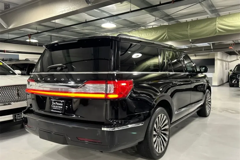 2021 Lincoln Navigator L Reserve photo 1