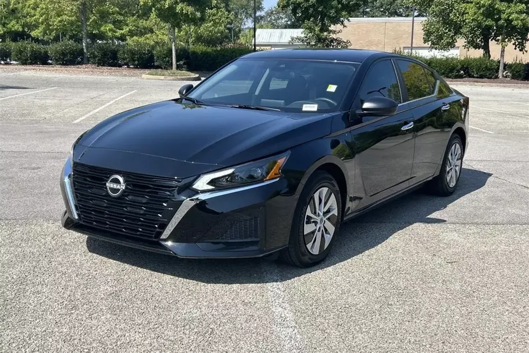 2025 Nissan Altima 2.5 S photo 1