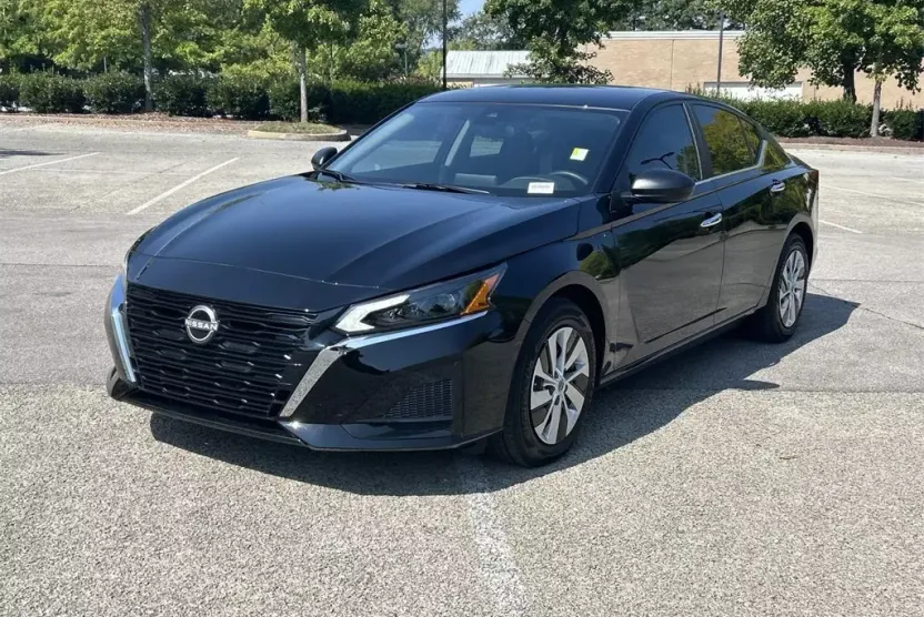 2025 Nissan Altima 2.5 S photo 1