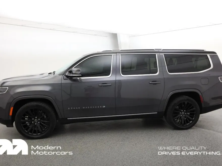 2024 Jeep Grand Wagoneer L III photo 1