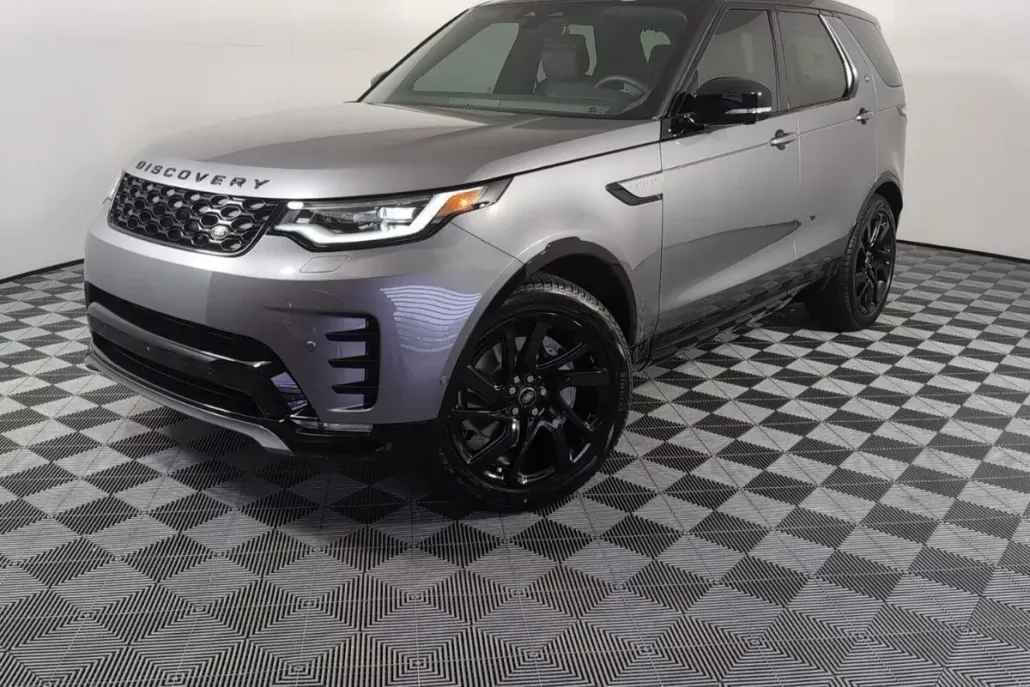 2025 Land Rover Discovery SE photo 1