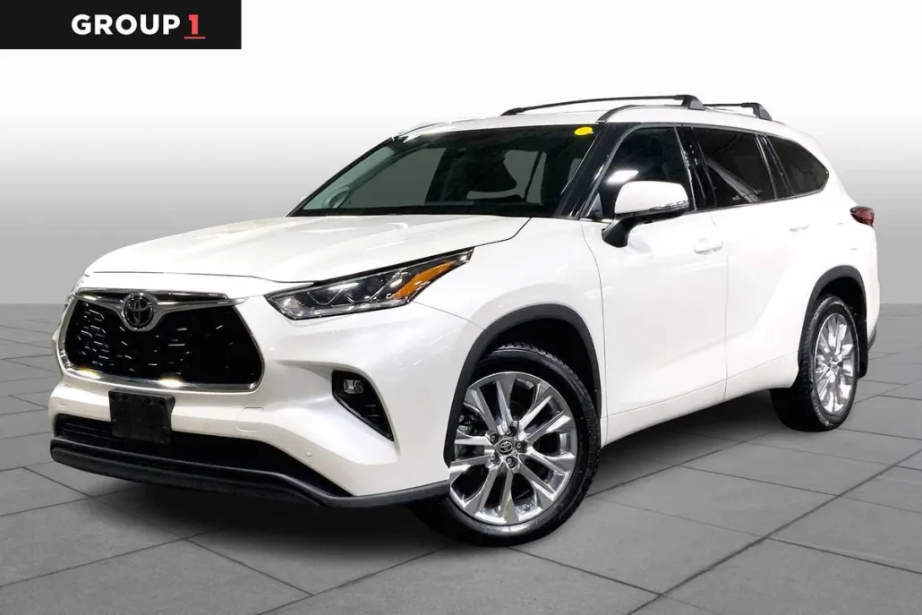 2021 Toyota Highlander Limited photo 1