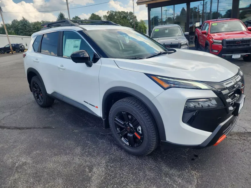 2026 Nissan Rogue SV photo 1