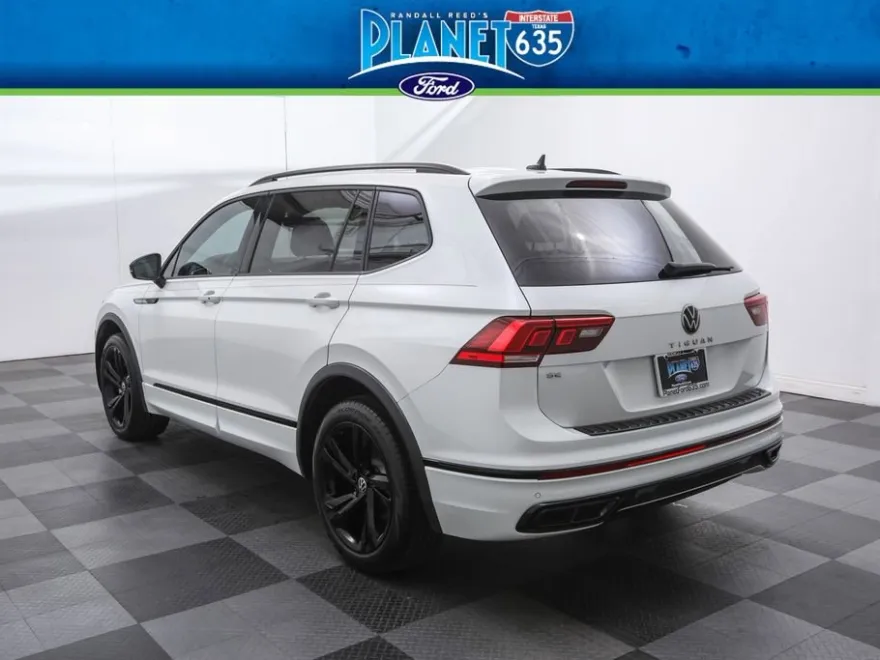 2023 Volkswagen Tiguan SE R-Line Black photo 1