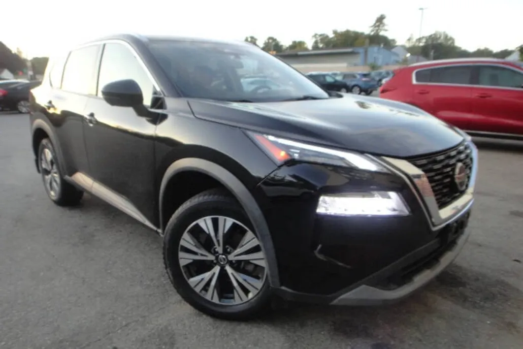 2021 Nissan Rogue SV photo 1
