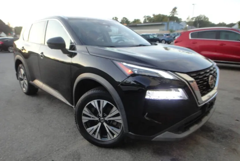 2021 Nissan Rogue SV photo 1