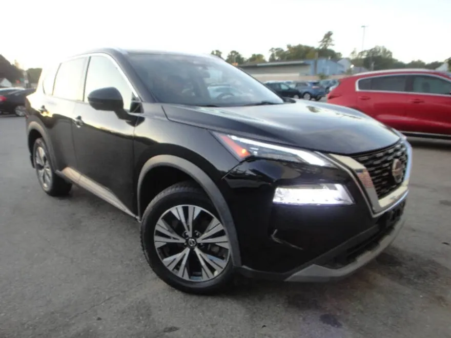 2021 Nissan Rogue SV photo 1
