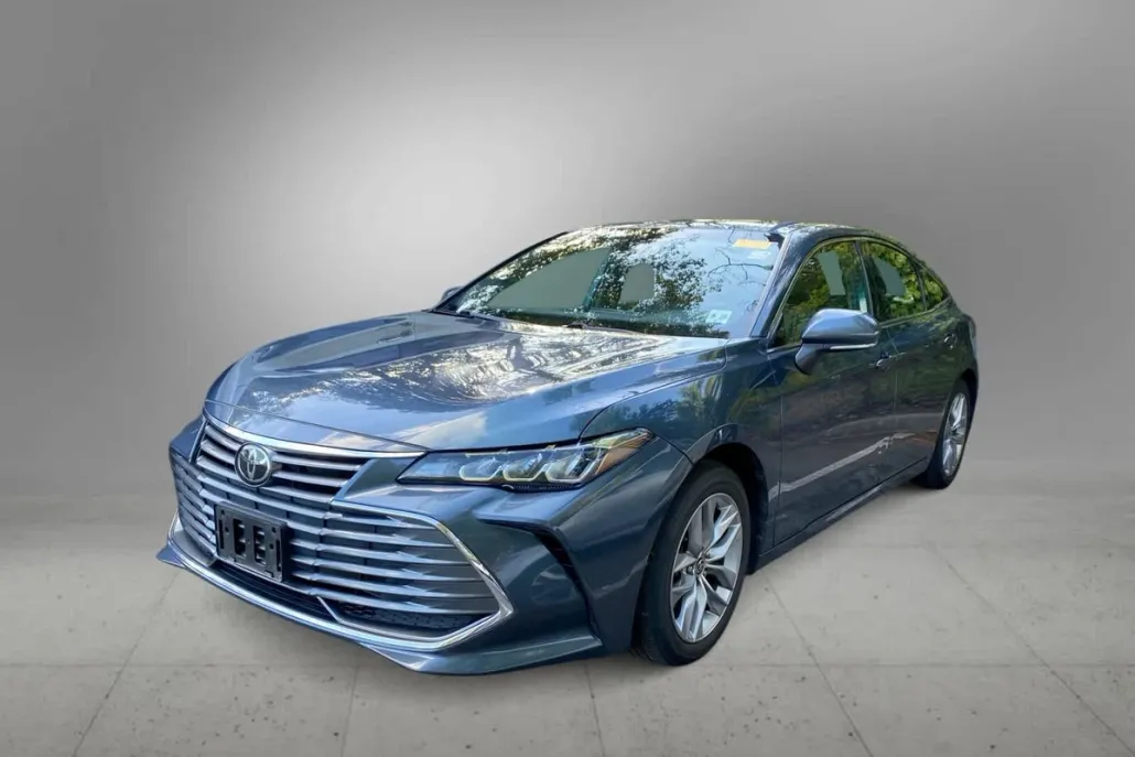 2021 Toyota Avalon XLE photo 1