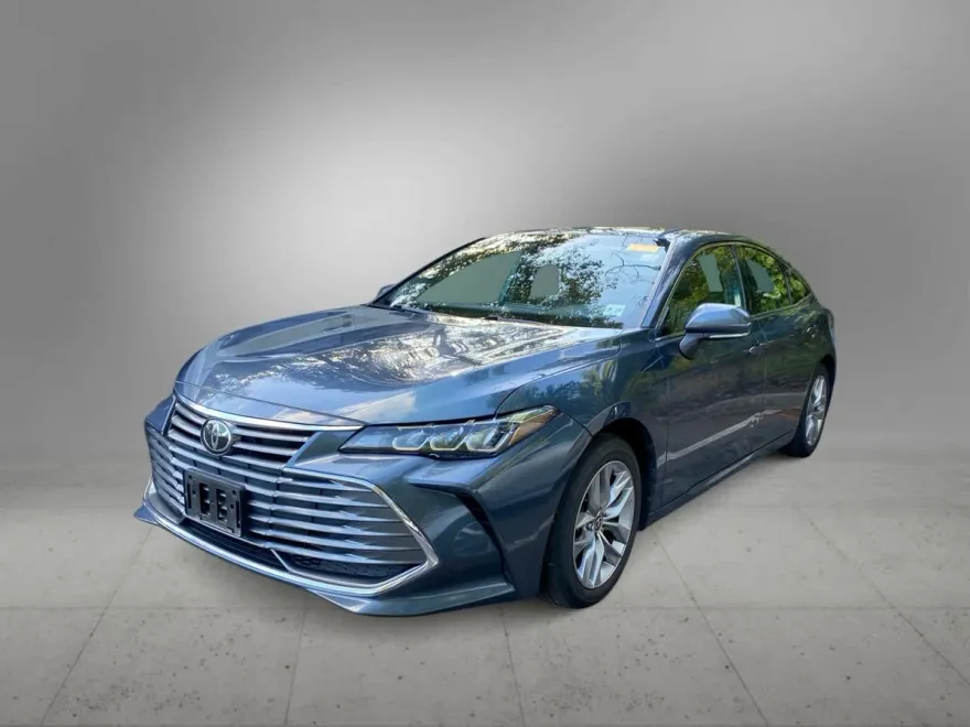 2021 Toyota Avalon XLE photo 1