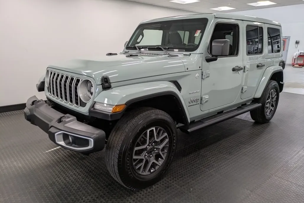 2024 Jeep Wrangler Sahara photo 1