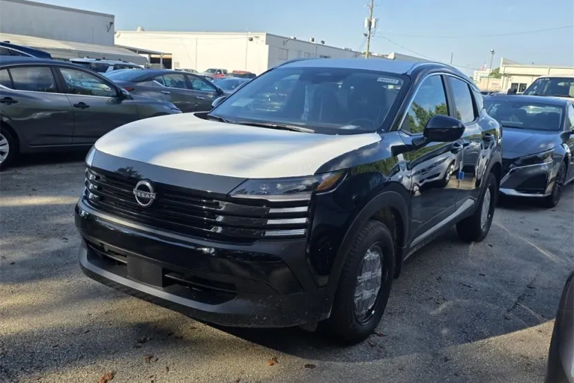 2026 Nissan Kicks SV photo 1