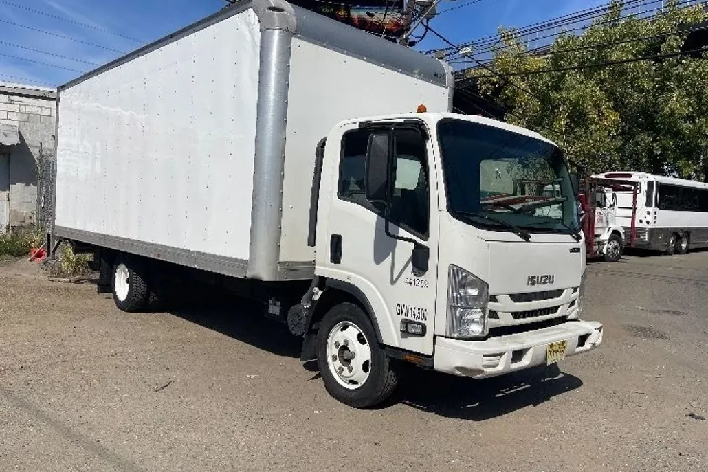 2021 Isuzu NPR photo 1