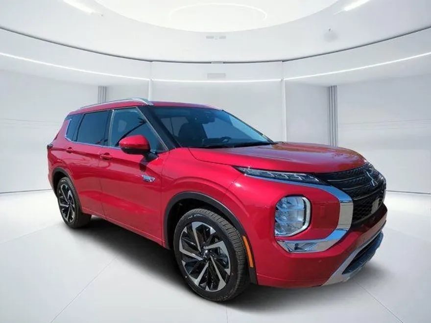 2025 Mitsubishi Outlander PHEV SEL photo 1