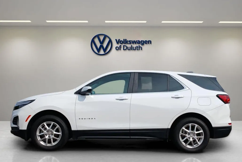 2024 Chevrolet Equinox LT photo 1