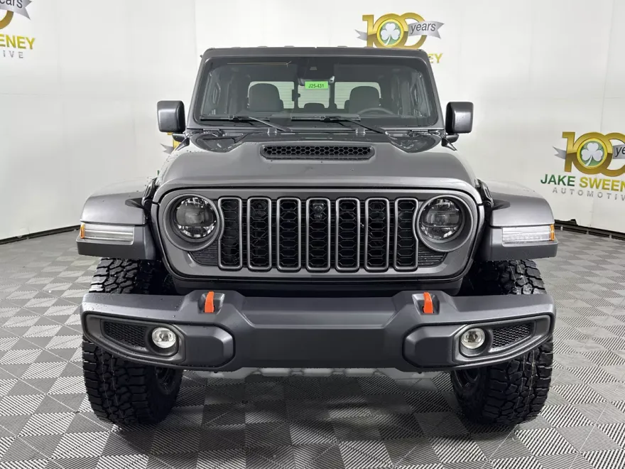 2025 Jeep Gladiator Mojave photo 1