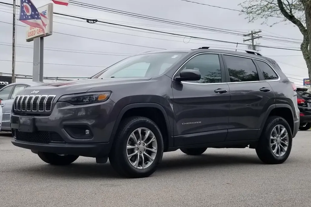 2019 Jeep Cherokee Latitude photo 1