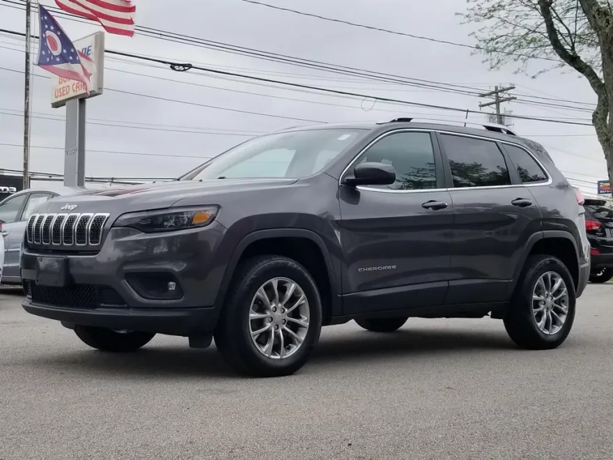 2019 Jeep Cherokee Latitude photo 1