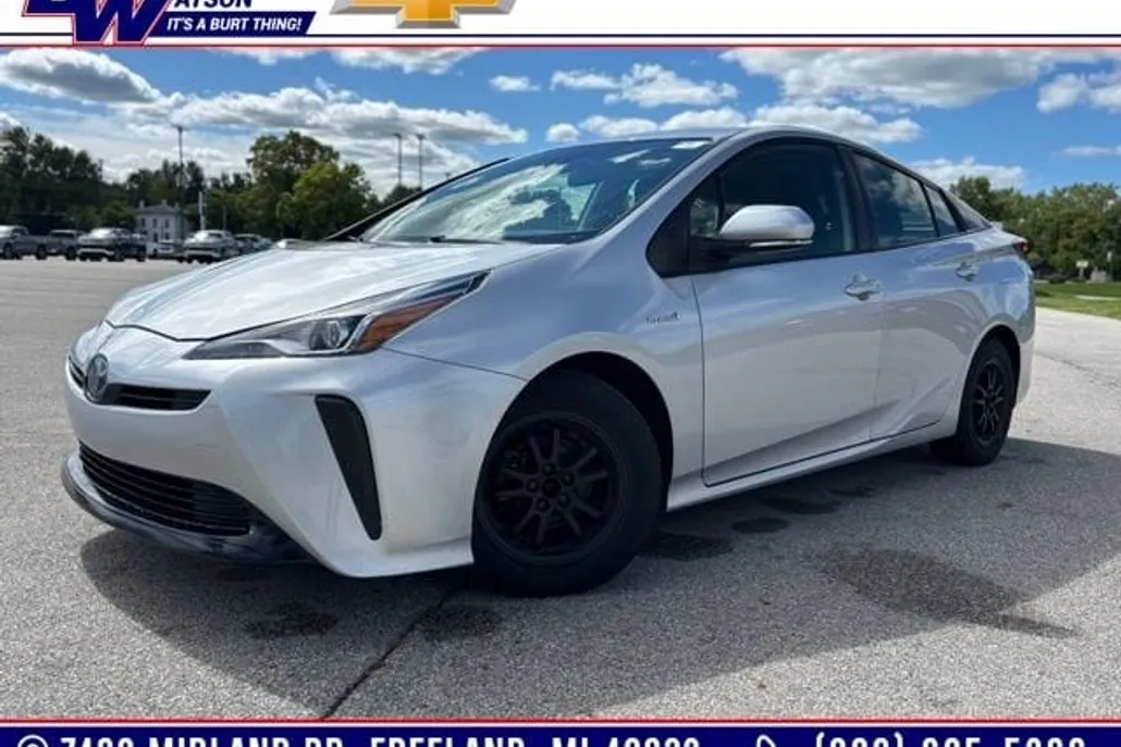 2021 Toyota Prius L Eco photo 1