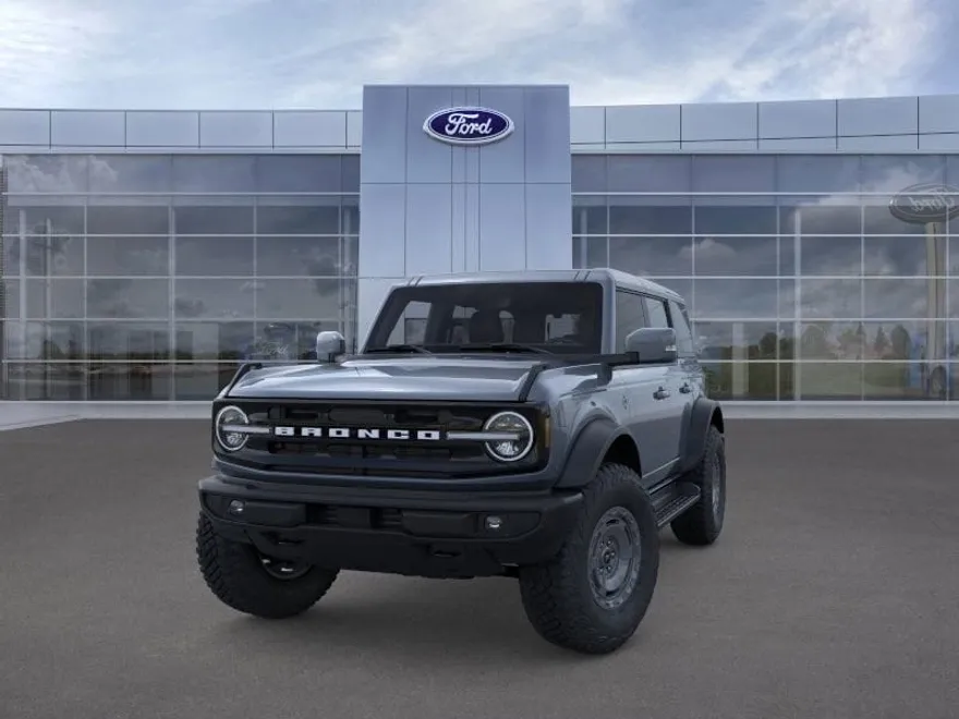 2025 Ford Bronco Outer Banks photo 1