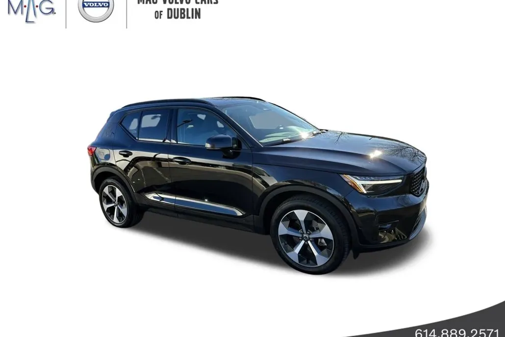 2025 Volvo XC40 Plus photo 1