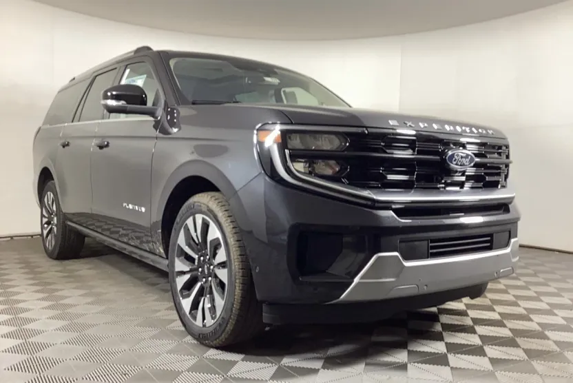 2025 Ford Expedition MAX Platinum photo 1