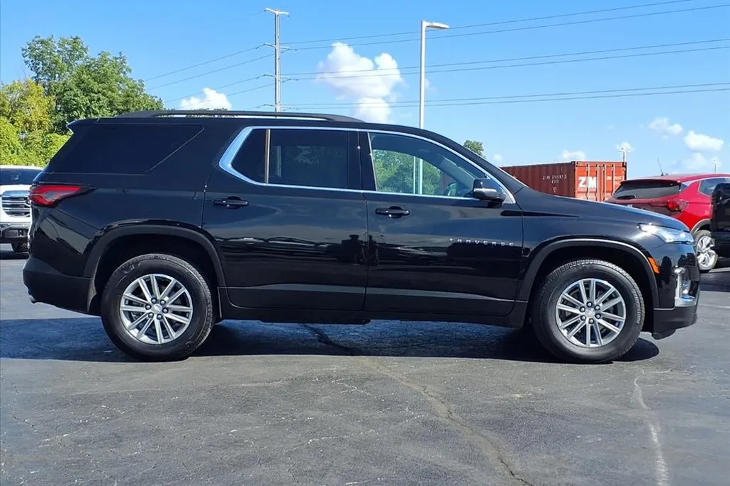 2023 Chevrolet Traverse Cloth photo 1