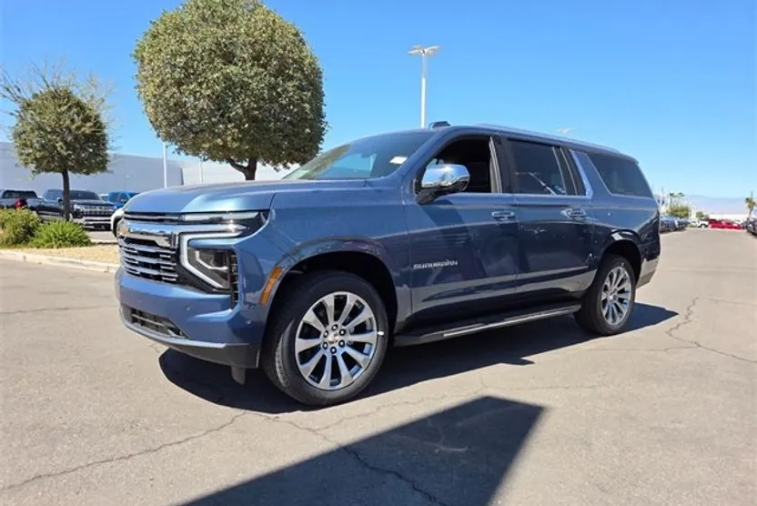 2025 Chevrolet Suburban Premier photo 1