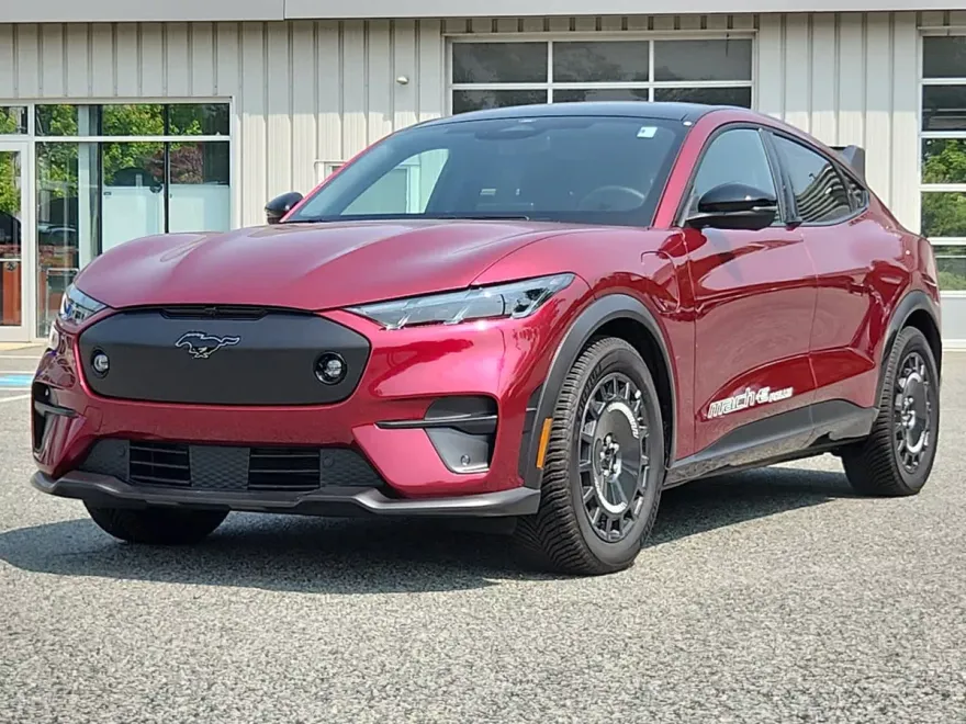 2025 Ford Mustang Mach-E GT photo 1